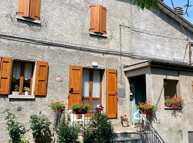 Ca' Di Lucchini * San Benedetto Val di Sambro